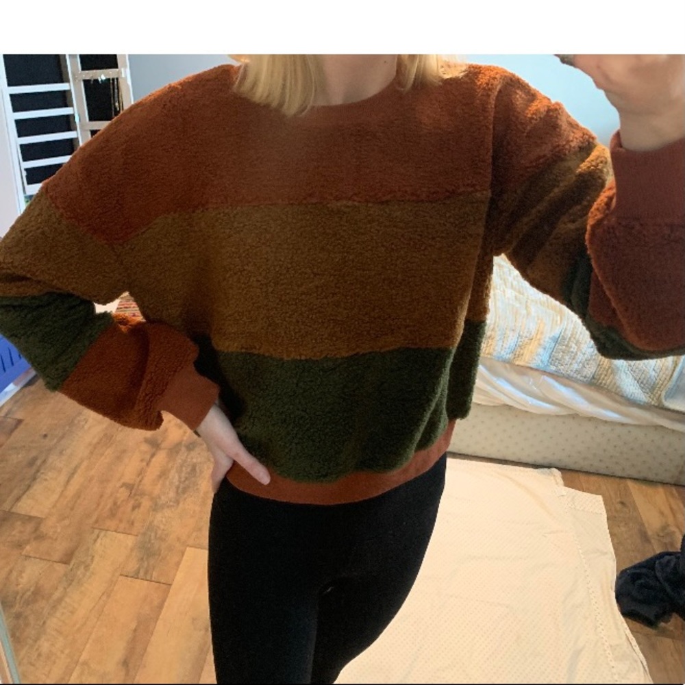 Storia brown, green, and tan Winter Sweater
